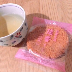 幸せおやつ♡お菓子とお茶（お煎餅）15